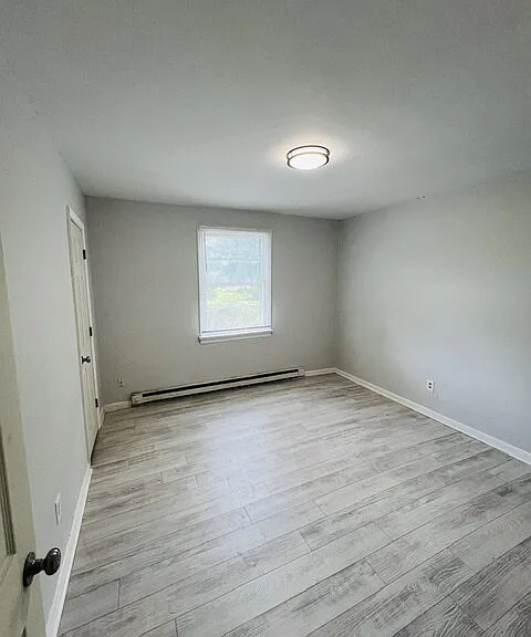 1221 Montgomery Ave — Photo 11