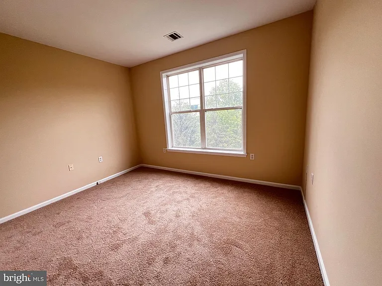 232 Masterson Ct — Photo 15