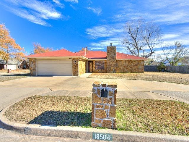 1st image of 18504 Laurel Oak Dr