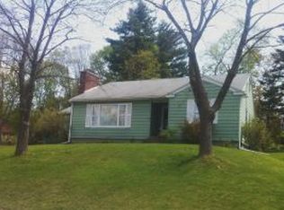 100 Eastside Dr, Bennington, VT 05201