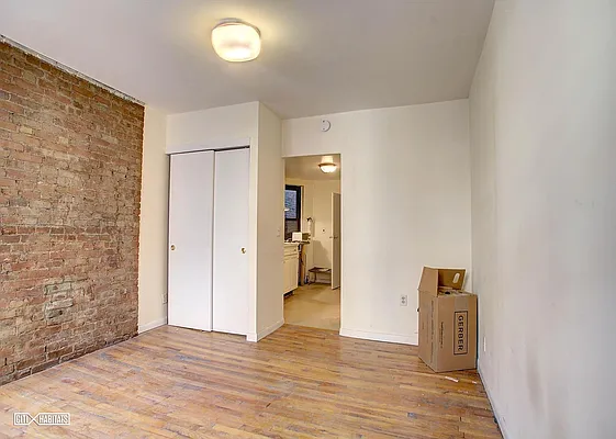 Rented by Citi Habitats | media 8