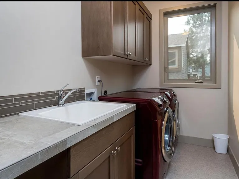 1611 NW Milwaukee Ave #1 — Photo 8