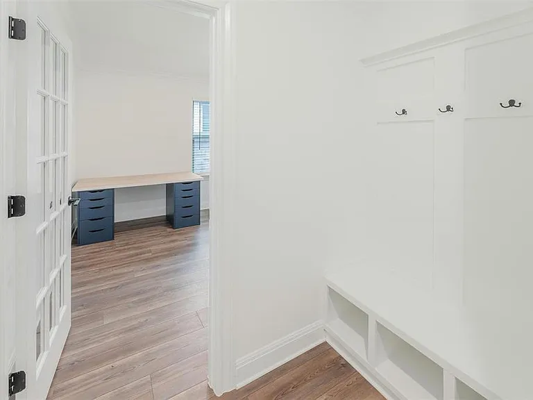 1808 Donetto Dr — Photo 17