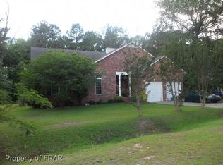 166 Scarlet Oak Dr, Raeford, NC 28376