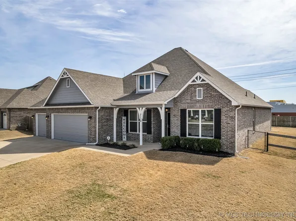 7119 E Oakridge St, Broken Arrow, OK 74014
