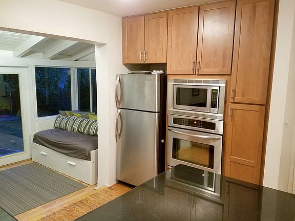4th image of 821 Granada Groves Ct