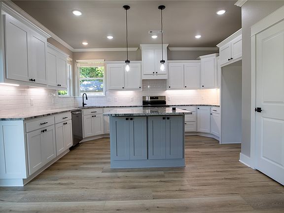 5th image of 3 Angus Ln