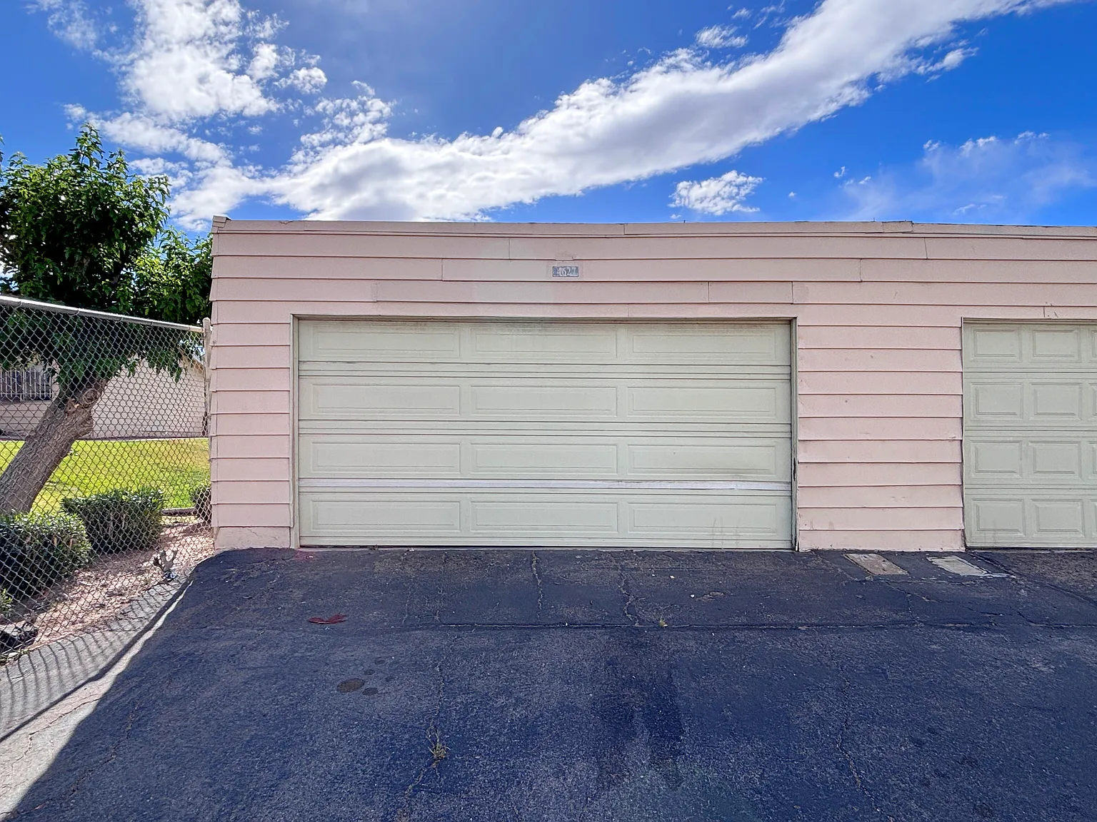 2 bed, 1.5 bath, 880 sqft, $1,350 — Photo 2
