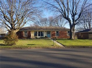 3015 Flintwood Dr, Columbus, IN 47203
