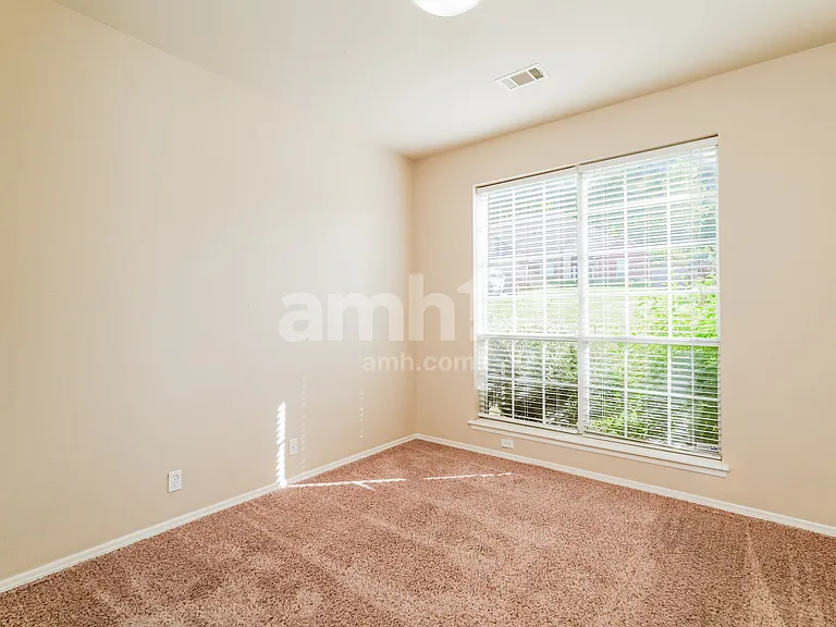 2101 N 1st St — Photo 19