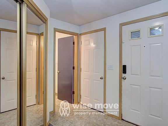 3rd image of 809 SE 135th Ct #A