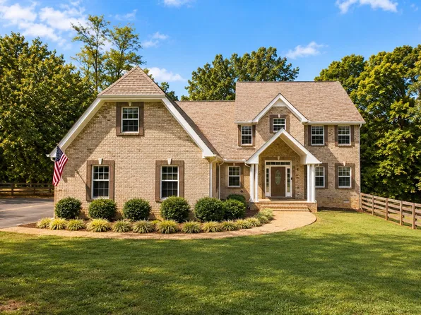 313 Burr Oak Ct, Spring Hill, TN 37174
