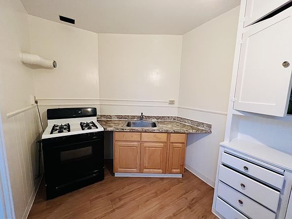 3rd image of 10 Florentine Ave #103