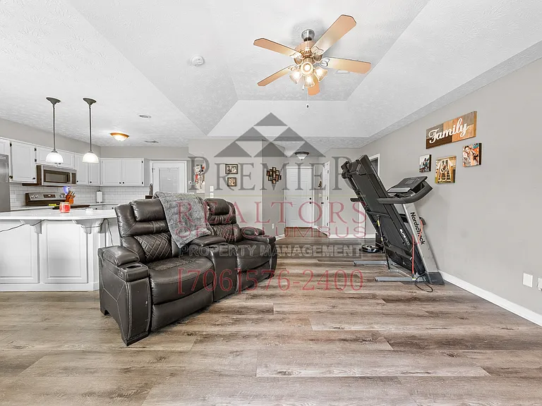 3828 Anglin Ct — Photo 32