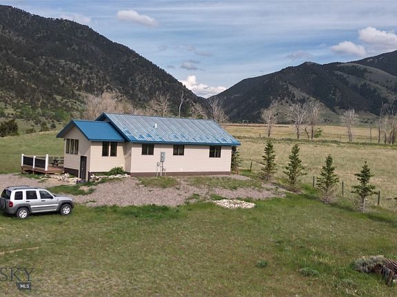 2nd image of 36 Rowdy Way