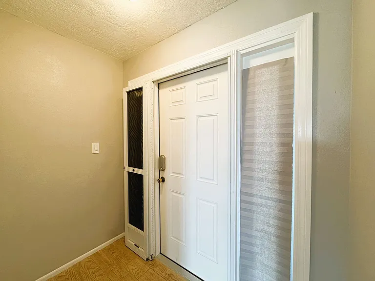 1400 Mineo Dr #10-B — Photo 3