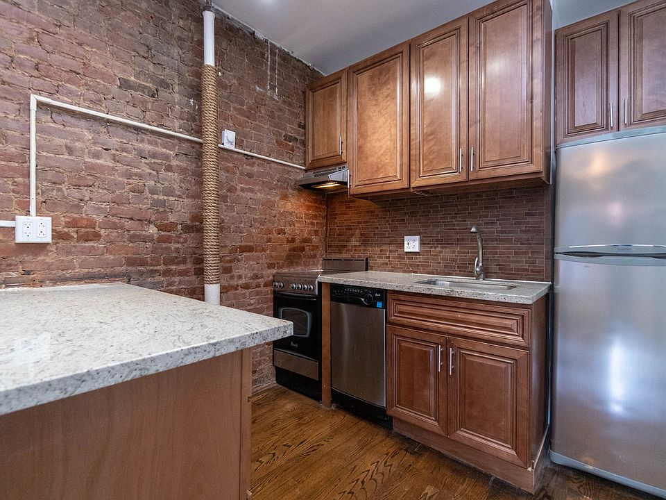 2nd image of 156 W 15th St APT 3B