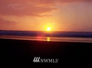 813-819 Ocean Shores Blvd NW, Ocean Shores, WA