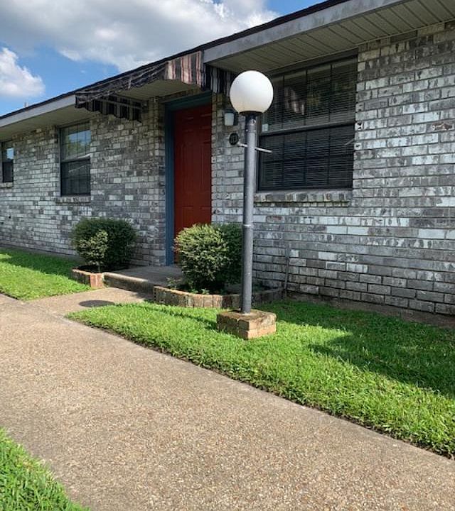 1st image of 213 Highway Dr