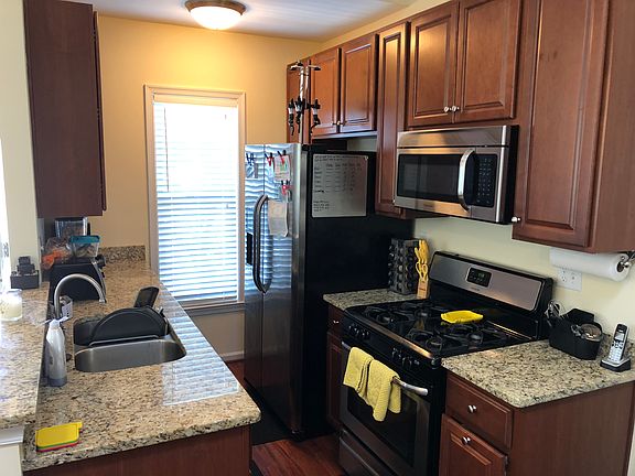 3rd image of 1406 Dighton Ct