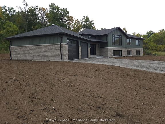 4th image of 1295 Victoria Rd