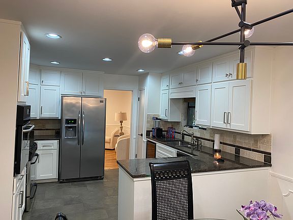 5th image of 11947 Grandview Dr