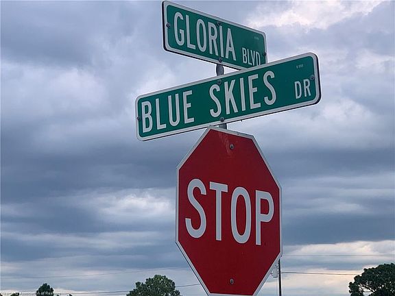 3rd image of 609 Blue Skies Dr