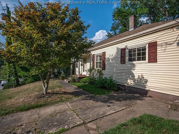 2nd image of 1006 Woodmont Dr