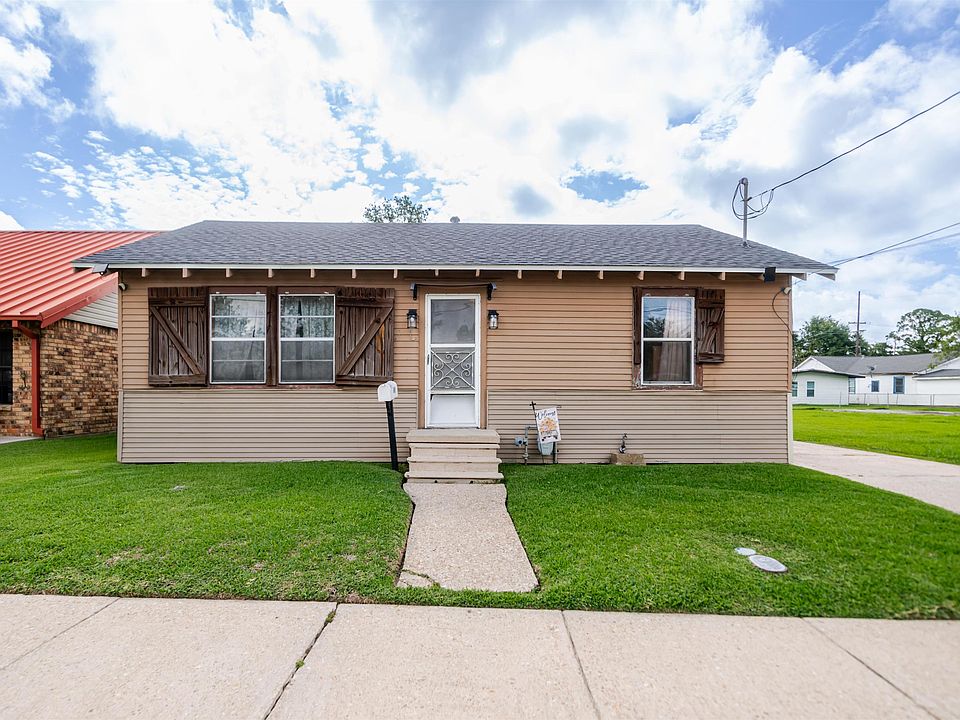 1st image of 207 Marmande St