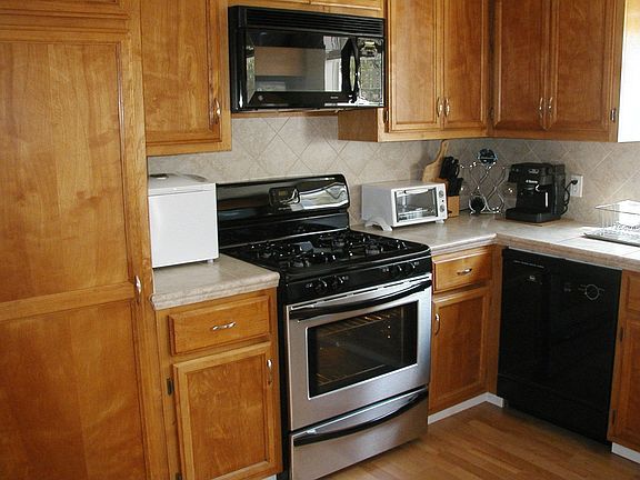 Nice up to date Kitchen