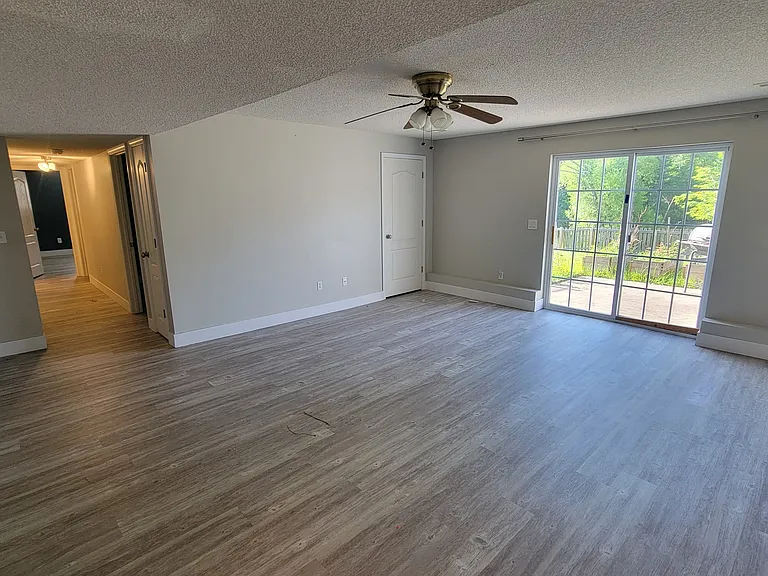 723 Iron Horse Dr — Photo 22