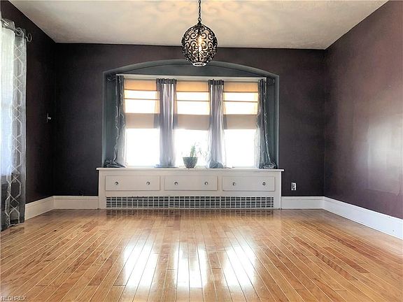 3rd image of 1119 Sackett Ave
