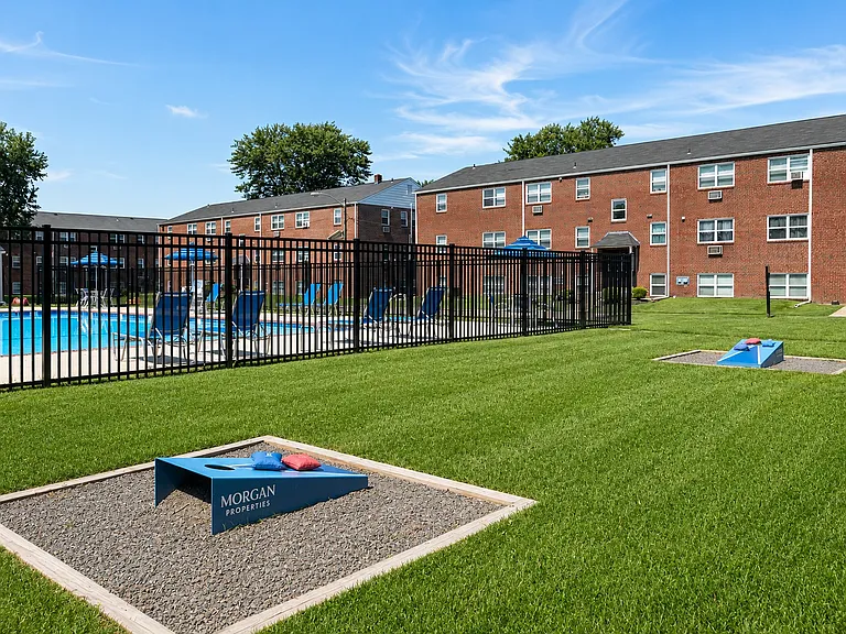 Hyde Park Apartment Homes — Photo 24