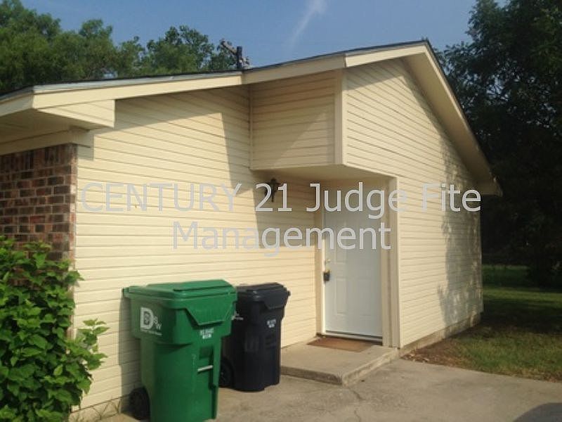 1st image of 3909 Camelot St APT D
