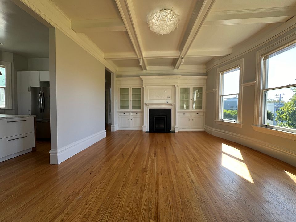 1st image of 105 Steiner St