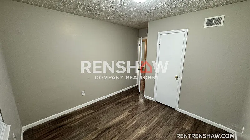 3 bed, 1.0 bath, 970 sqft, $1,150 — Photo 4