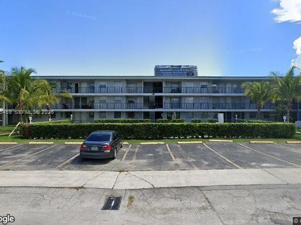 1100 NE 1st Ct APT 118, Hallandale, FL 33009