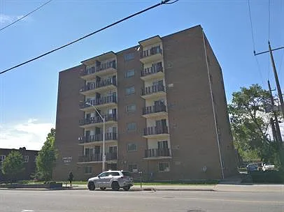1980 Wyandotte St — Photo 9