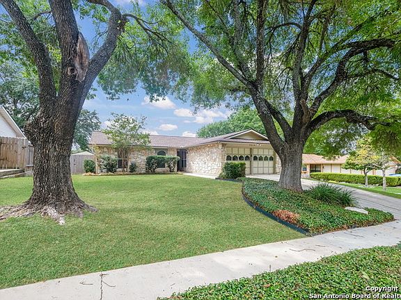 2nd image of 4614 Guadalajara Dr
