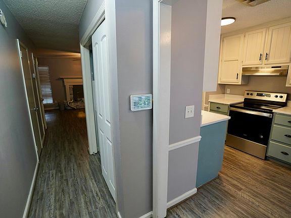 3rd image of 338 Jamestown Manor Dr #1