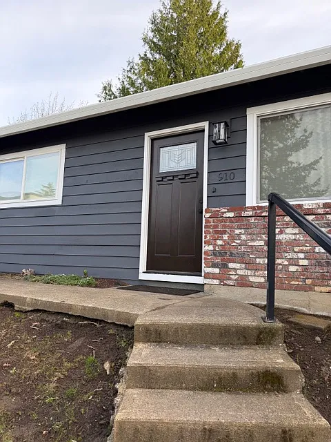 910 NW Wonderview Ct #910 photo 1