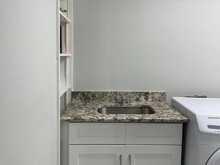 3205 Lubbock Ave — Photo 13