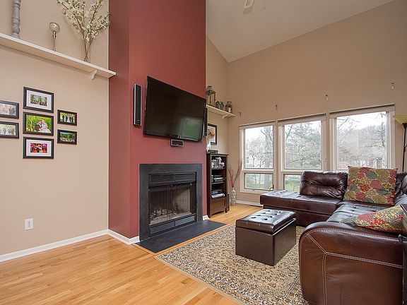 4th image of 37 Woodland Dr
