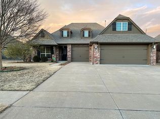 8693 E 136th St S, Bixby, OK 74008