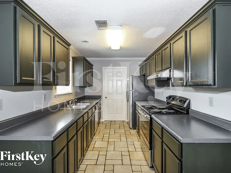 726 Silver Sands Dr — Photo 6