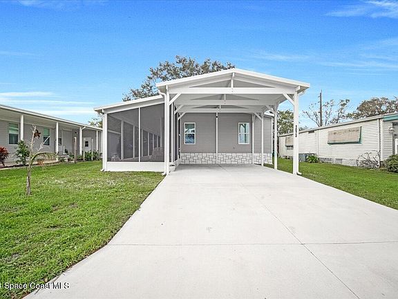 4th image of 1073 Wren Cir