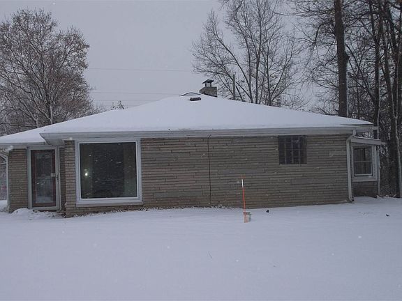 3rd image of 59955 Saint Joseph St