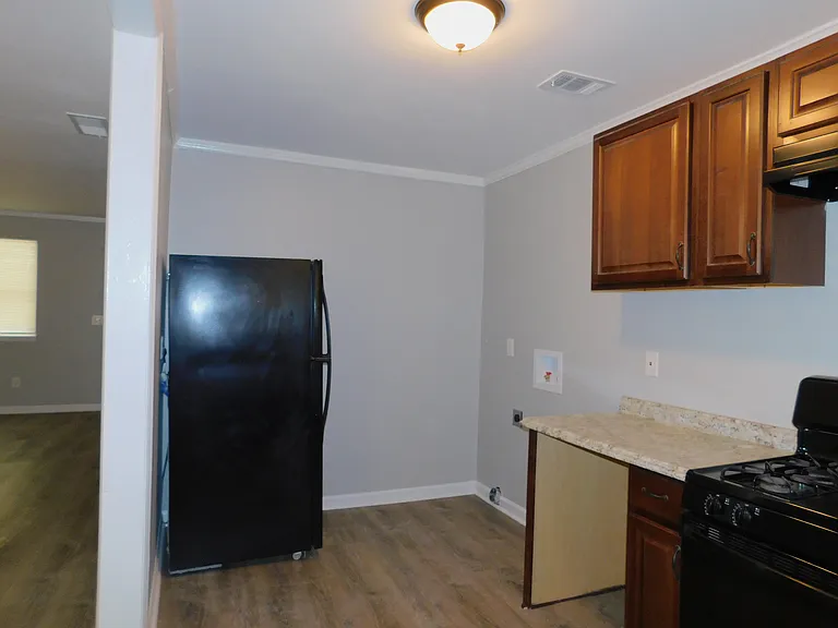 1516 Spender Dr — Photo 3