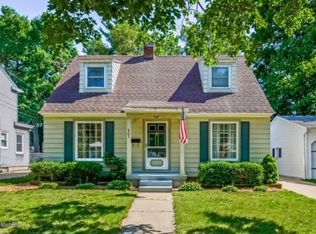 902 Reynard St SE, Grand Rapids, MI 49507