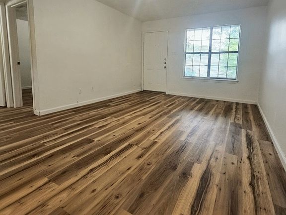 3rd image of 202 Ash Dr APT 103